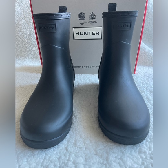 Hunter Rain boots - Black. Size 8 - Picture 1 of 6